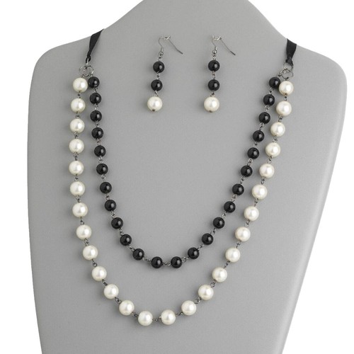 Stunning Unsigned Glass Black Pearl Beaded Knotted Single  display picture 1