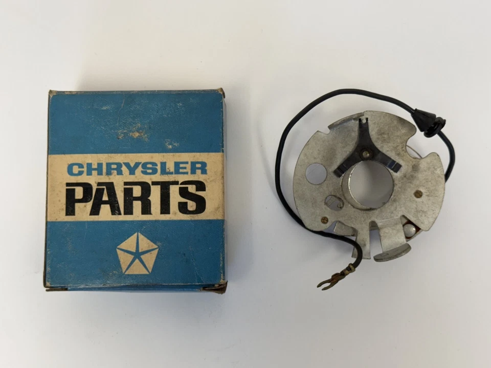 Dodge Desoto Chrysler Plymouth 1957-1960 Distribuidor Placa de interruptor 1843482 Nuevo de Lote Antiguo Foto 3 de 4
