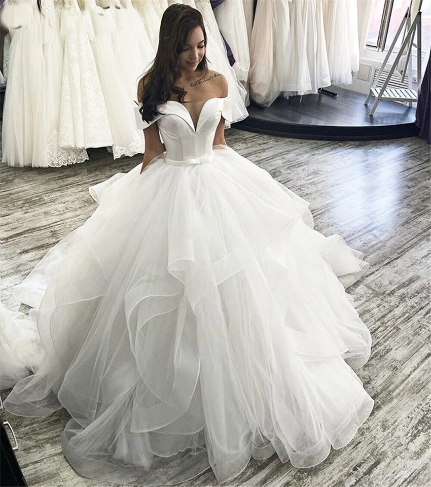 Vestidos de novia de princesa novia fuera del hombro barrido tren tul con volantes vestidos Foto 2 de 4