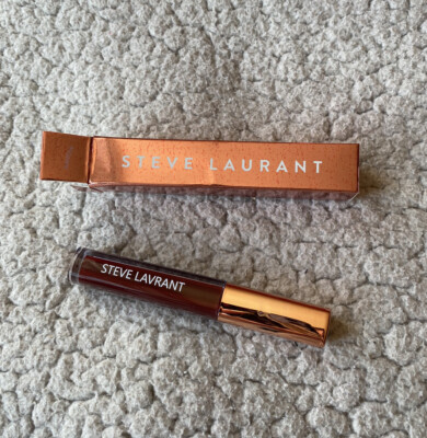 Steve Laurant Lipgloss - im Schatten Aubergine. Nagelneu - Originalverpackt. UVP 22£