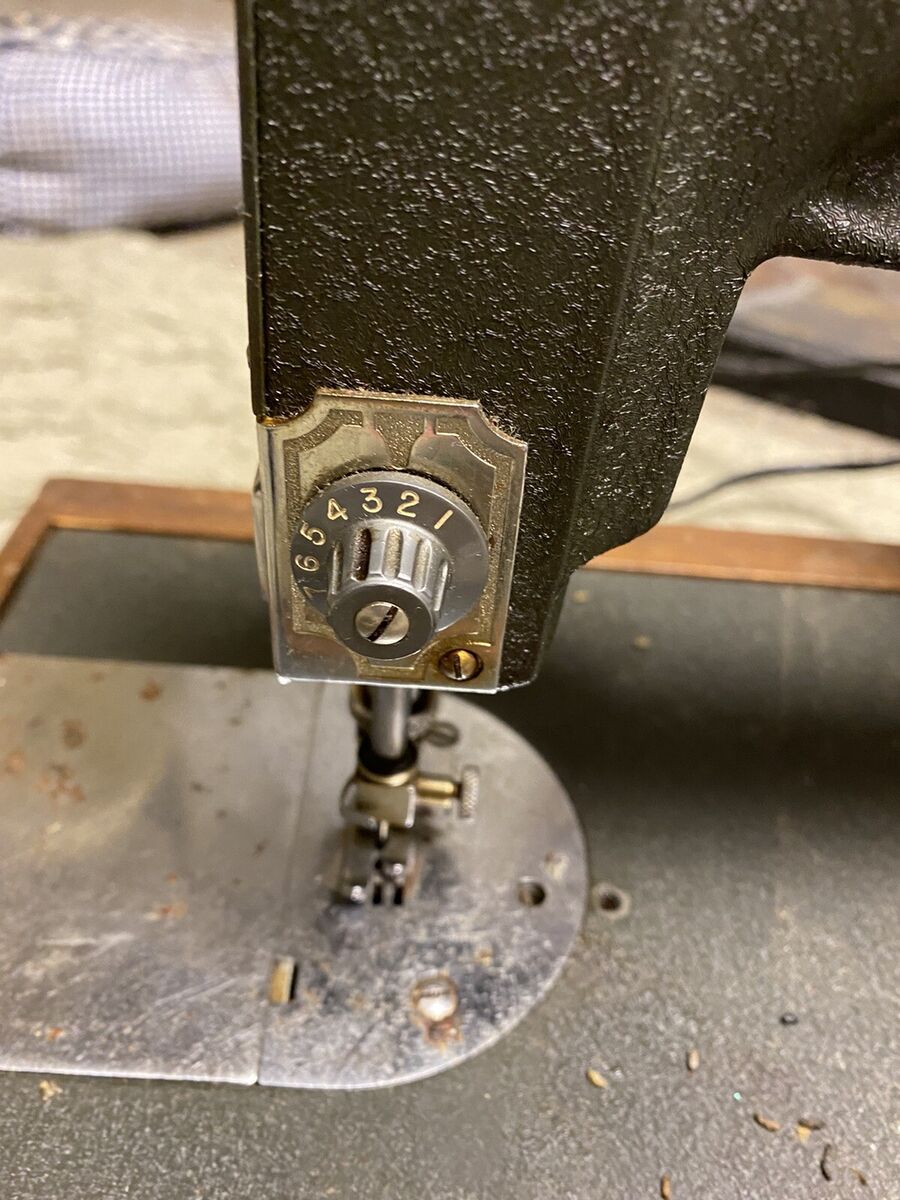 Vintage White Rotary Series 77 Sewing Machine With Case Vintage White Rotary Series 77 Sewing Machine With Case