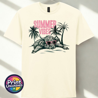 T-Shirt Highland Cow Summer Vibes lustig schottische Kuh Strand Urlaub Unisex Tee