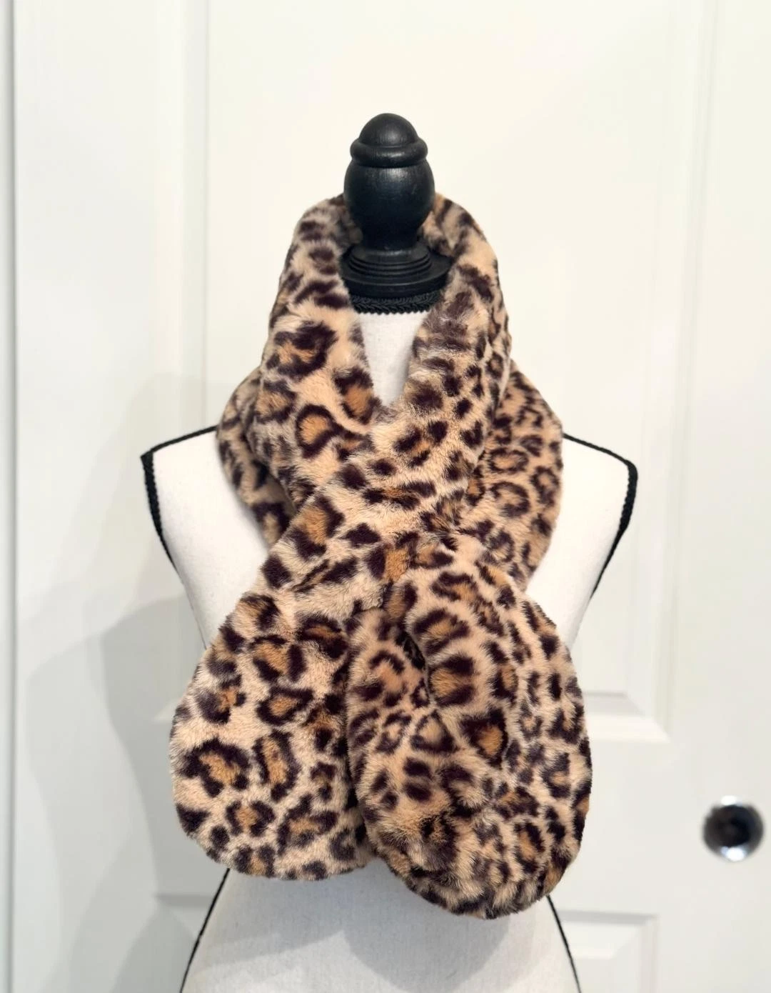 New INC International Concepts Leopard Print Faux Fur Neck Warmer Scarf One Size