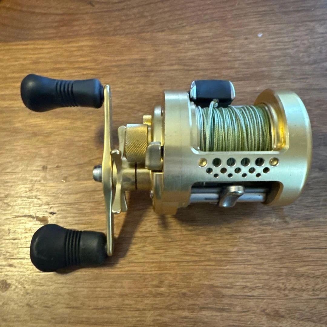 Preços baixos em Shimano Calcutta Conquest 400 | eBay