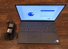 Dell Vostro 3520 15 Core i7-1255U 8GB RAM 256...