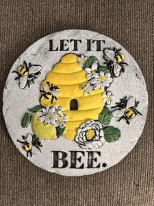 Let It Bee Stepping Stone Round Honeybee Garden Path Brand New