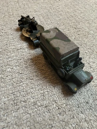 Vintage Dinky Toys Early Military 6 Wheeled  Truck & AA GUN Trailer