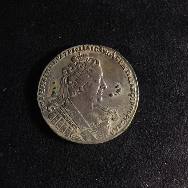 Rublo Imperio Anna 1734 con broche en el pecho R5 Foto 3 de 3