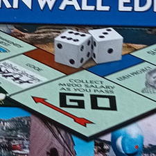Hasbro Monopoly Electronic Banking Board Game (2020) 2+ Players Age 8+