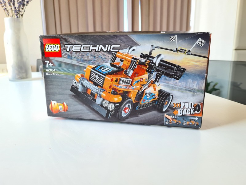 LEGO Technic (42104) 2 In 1 Race Truck Pull Back, Rare Retired Set - New