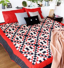 Unique Patriotic Patchwork FINISHED QUILT Crisp  Beautiful is a MUST SEE 