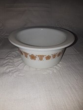 Pyrex Corning NY EE. UU. Mariposa # 75 Mantequilla Margarina Oro Blanco Tazón Plato