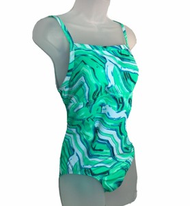 nike padded swimsuit