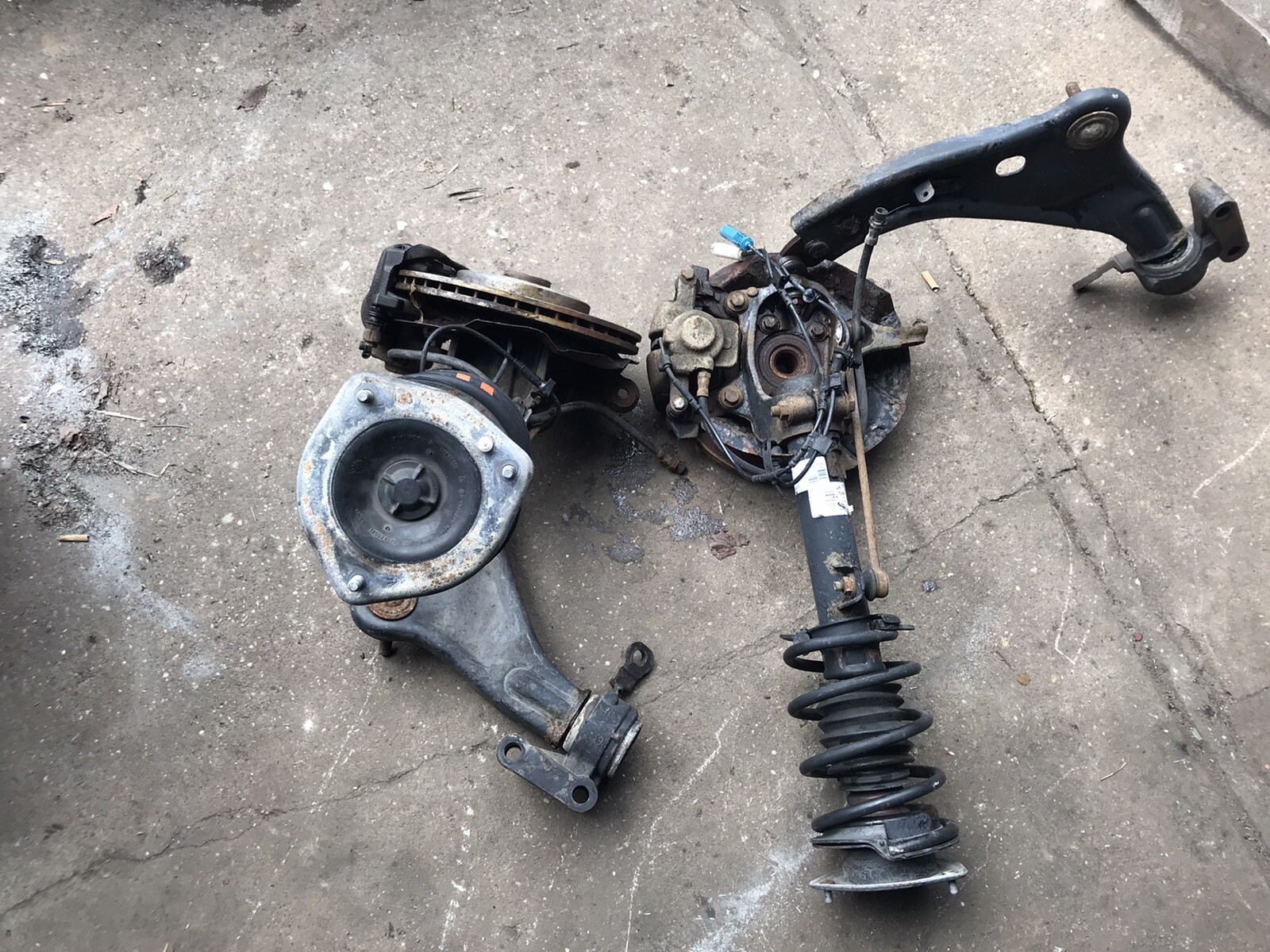 2011 R56 Shocks & Springs & Strut Leg Left/right Mini Co 120 Each or ...