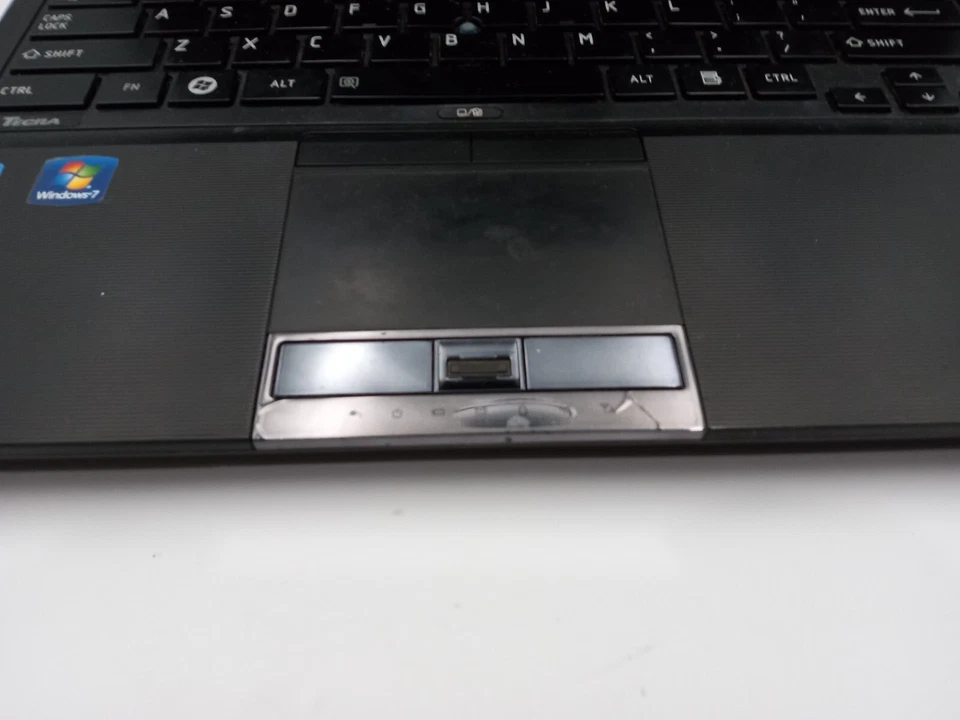 Toshiba Tecra R850 15" Laptop Intel i3-2350M 2.3GHz 4GB RAM - PARTS/REPAIR -RR - Image 3 of 4