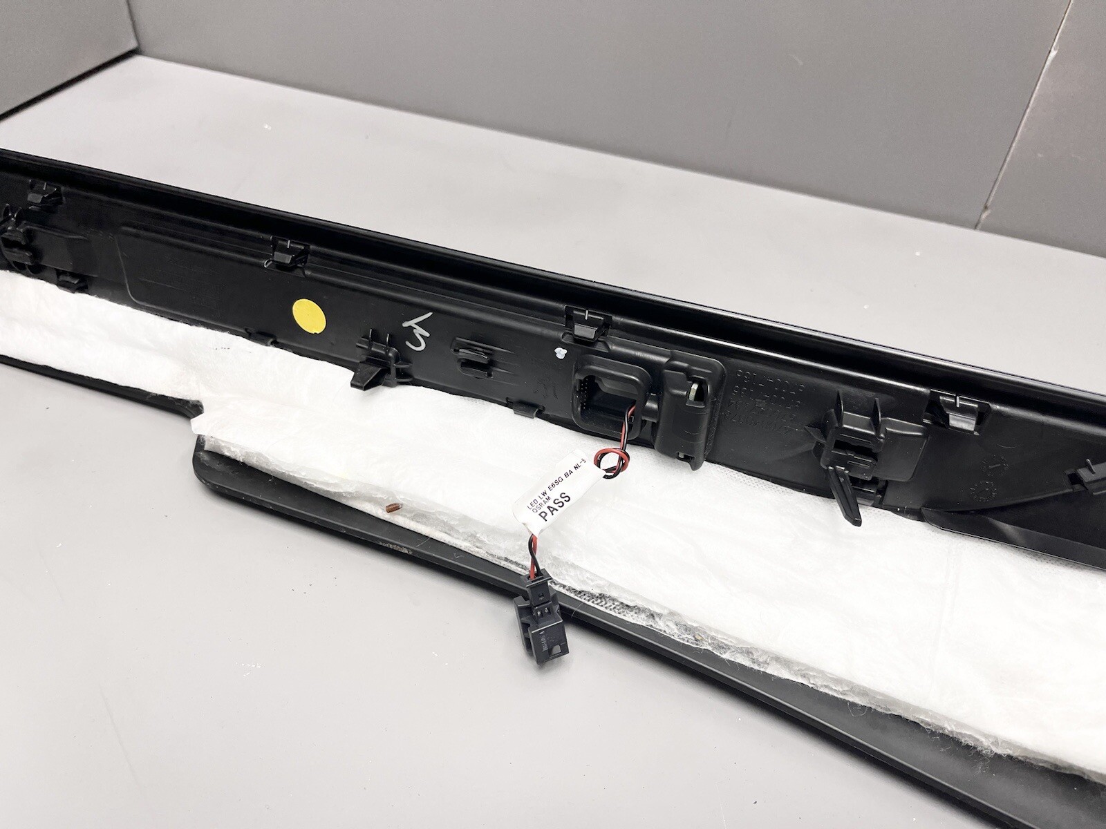 ⭐️2017-2020 MASERATI LEVANTE FRONT RIGHT DOOR SILL SCUFF PLATE COVER TRIM PANEL