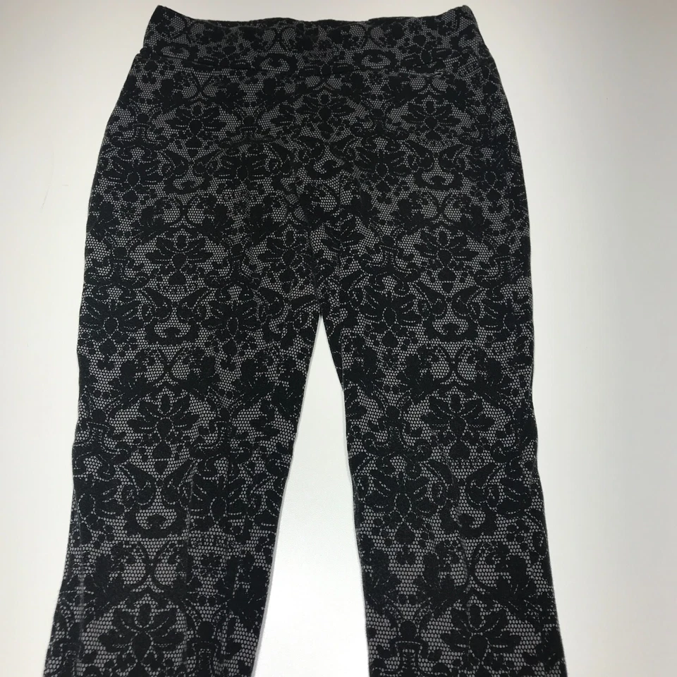 Leggings Guess para mujer talla mediana gris estampado floral de encaje cintura elástica Foto 3 de 4