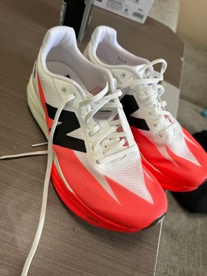 New Balance FuelCell SuperComp Elite v5 24.5 Carbon Laufschuhe Box Authentic