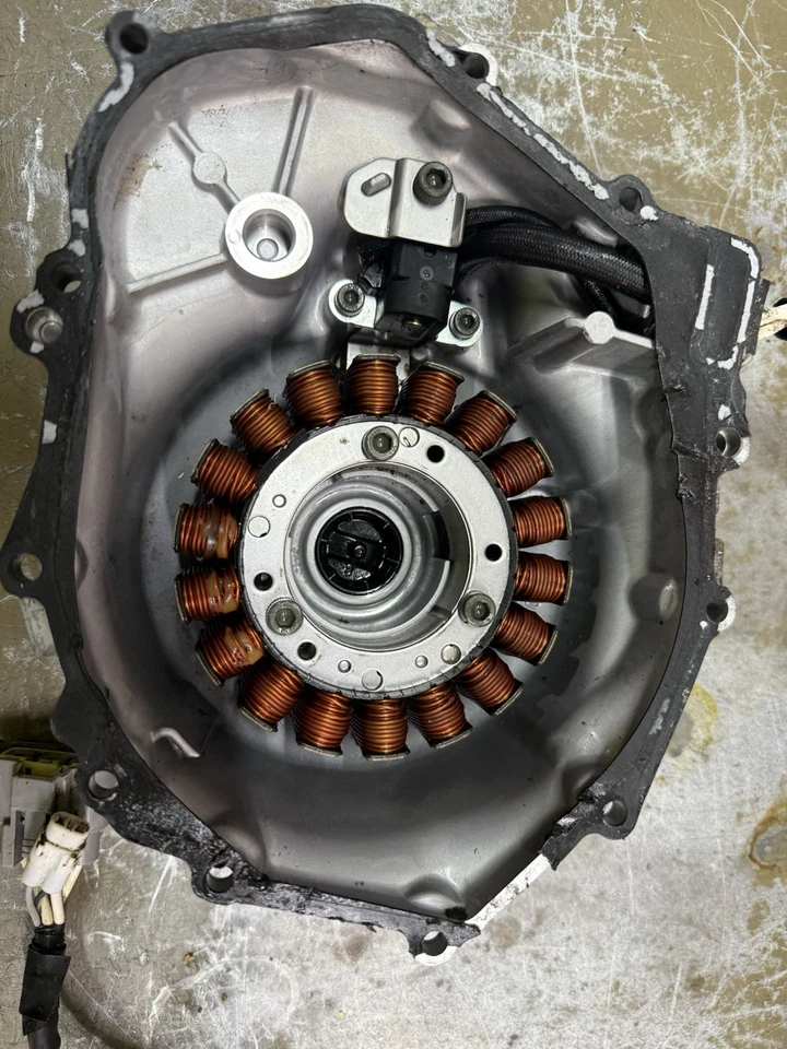 Yamaha Rx1 2003 OEM cubierta de estator y estator 8FA-81410-00-00 SY79 Foto 2 de 4