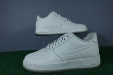 Nike Air Force 1 Shoes Mens Size 10.5 White Low Leather Classic FB8875-003