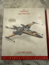 2016 Hallmark T-70 X-Wing Fighter Star Wars the Force Awakens Magic Ornament NIB