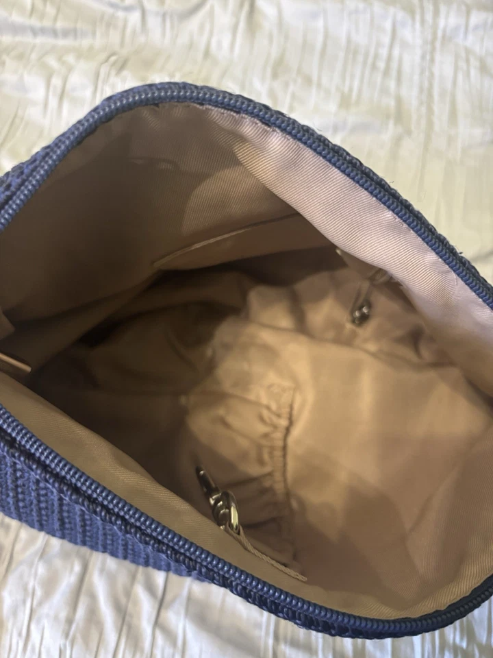 Bolso bandolera The Sak azul marino Foto 2 de 4