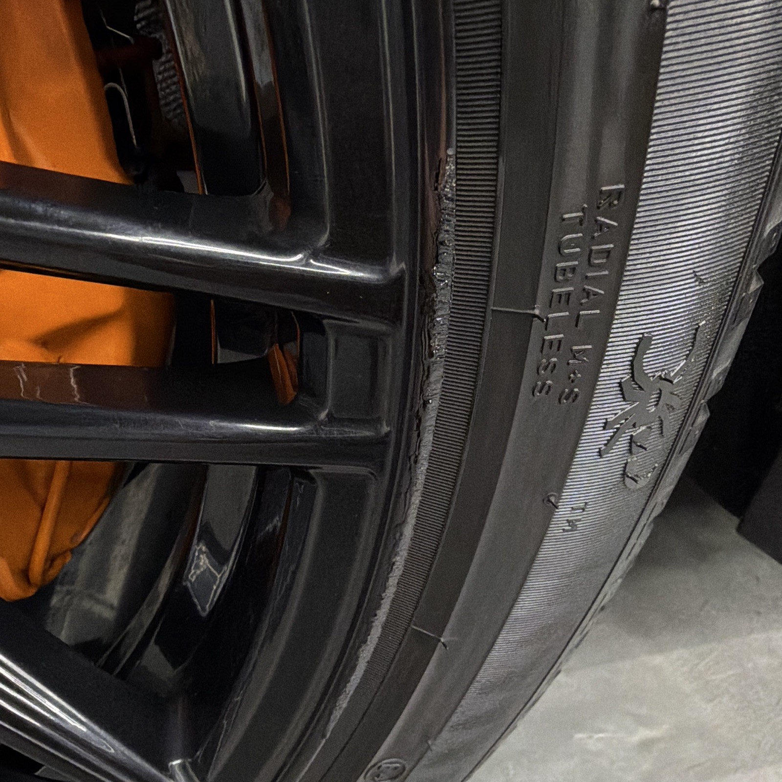 Lamborghini Urus Front Wheels Set