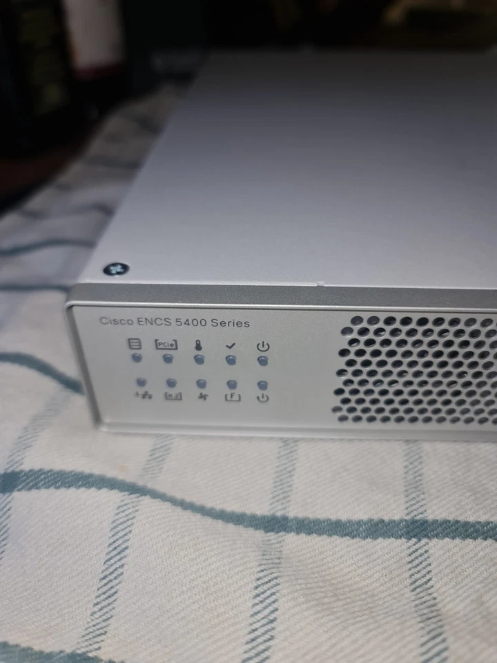 Cisco Enterprise Network Compute System ENCS5412 32GB DDR4  - Bild 2 von 4