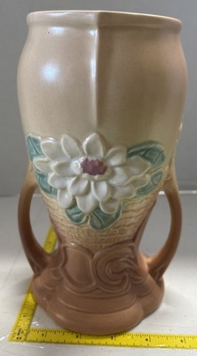 HULL ART POTTERY BROWN WATER LILY 8-1/2''  VASE # L-9 Design Line