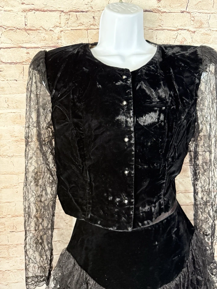 Conjunto de vestido de formatura vintage anos 80 preto renda veludo saia gótico caprichoso tamanho 7 - Imagem 2 de 4