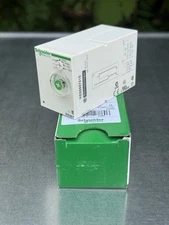 Schneider RE88867215 Zelio On Delay Timer 0.1S-100h 20-30VDC 20-264VAC - New