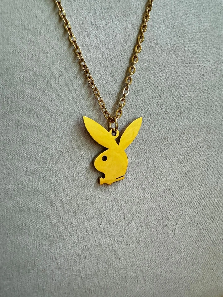 Collar Playboy - Lindo Collar - Collar Dorado - Playboy Bunny - Unisex Foto 3 de 4