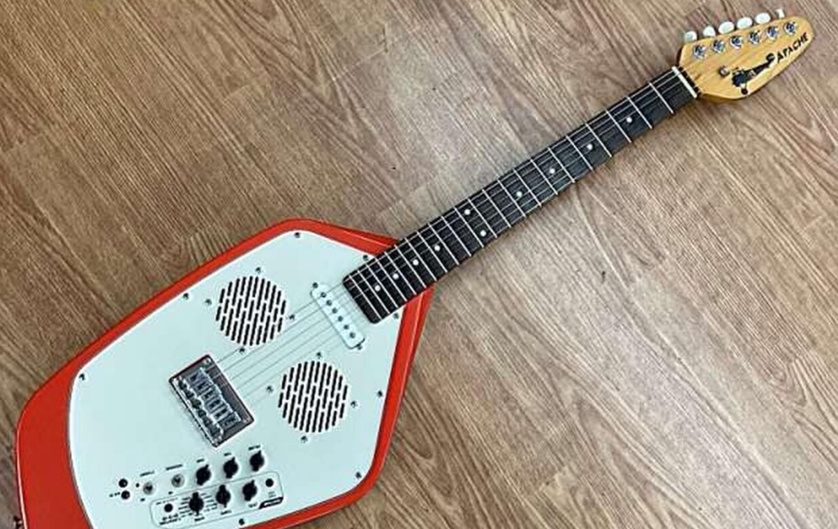 VOX　APACHE-2 VOX APACHE-2 Phantom Guitar Salmon Red Built-in Speaker Battery