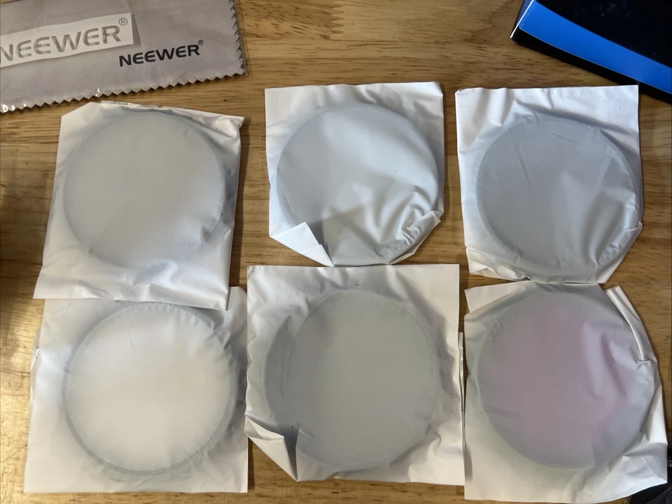 NEEWER 67mm Clip On Filters Kit for Phone & Camera, CPL, ND32 ND Filter - Image 2 of 4