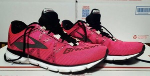 brooks womens neuro