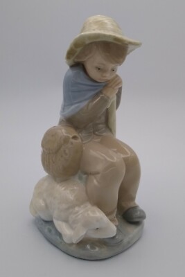 NAO LLADRO ''KLEINER SCHÄFERHUND'' JUNGE mit seltener Zaphir-Herstellermarke Ständer 7 1/2'' hoch