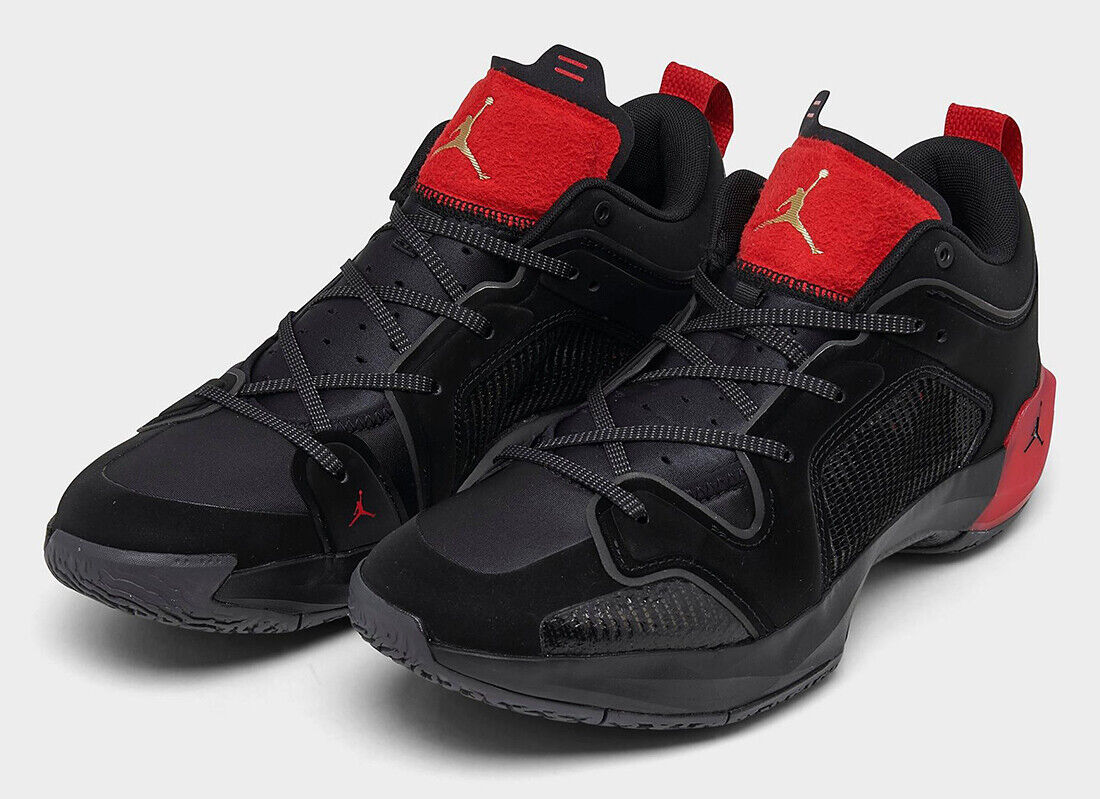 Nike Air Jordan 37 XXXVII Low Bred Stunt Black Metallic Gold Nike Air Jordan 37 XXXVII Low Bred Stunt Black Metallic Gold