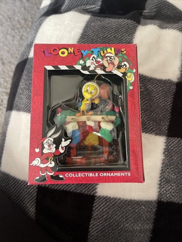 Vintage 1996 Tweety on Fireplace Looney Tunes Collectible Ornament,