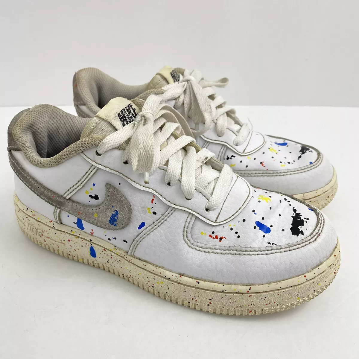 Nike Air Force 1 Lv8 size 2Y White Paint Splatter Sneakers DJ2599-100