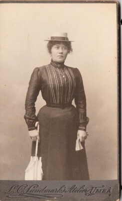 1870-1879 CDV Umea Sweeden ''Mary Poppins'' Woman Hat Umbrella Photograph