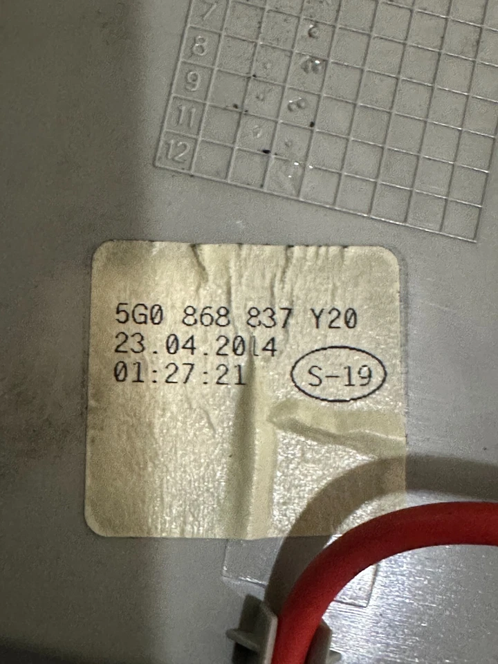 LUZ INTERIOR DELANTERA ORIGINAL VOLKSWAGEN GOLF MK7 SE 2012-2020 Foto 4 de 4