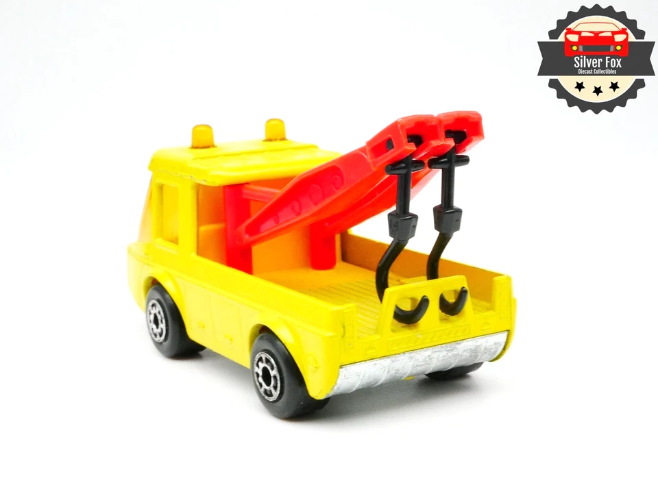 MATCHBOX 1972 TOW JOE TRUCK YELLOW METAL BASE ENGLAND LESNEY VINTAGE 1:64 #74 - Image 2 of 4