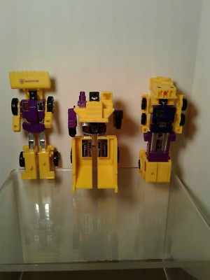 Vintage 1993 Hasbro G2 Transformers 3 Constructicons Yellow Devastator 
