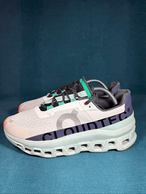 On Cloudmonster Undyed White Creek Mens Size 10.5 Running Shoes Max Cushion