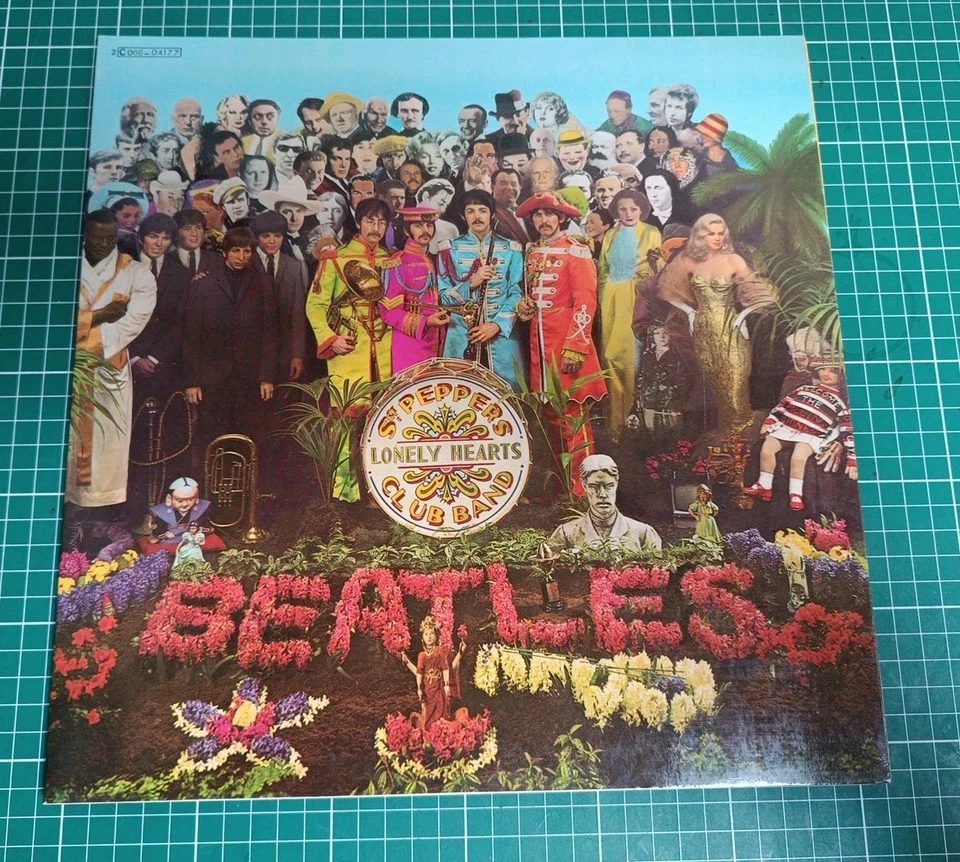 The Beatles Sgt. Pepper's Lonely Hearts Club Band · Lp · 1974, photo 1 sur 4