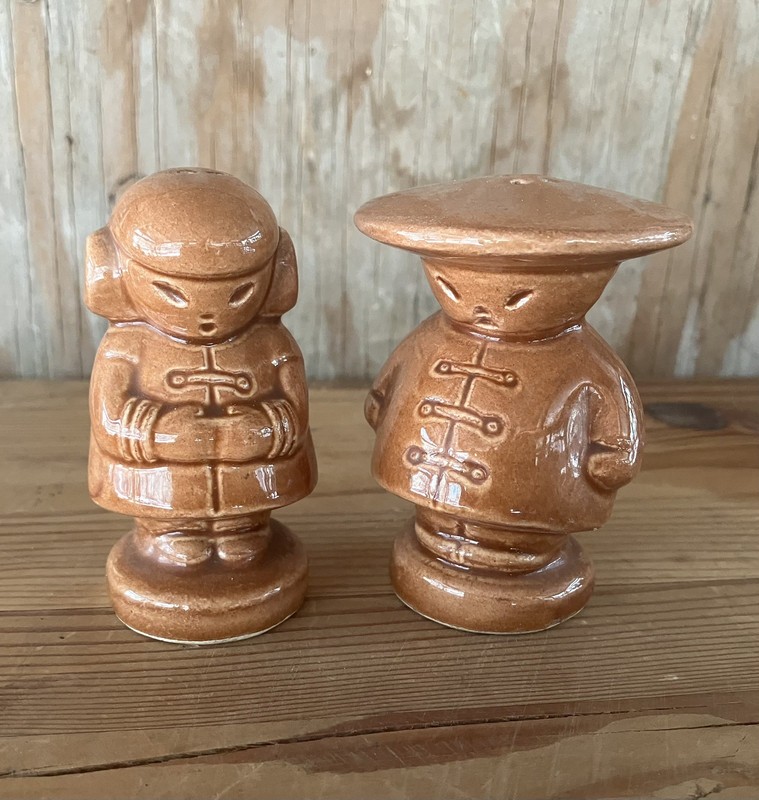 VINTAGE Novelty Gibson Ceramic Salt & Pepper Shakers    Asian  Chinese JAPANESE 