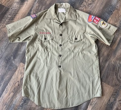 Men s Boy Scouts Of America Official Mt. Rainer Patches Button Down Shirt Large?