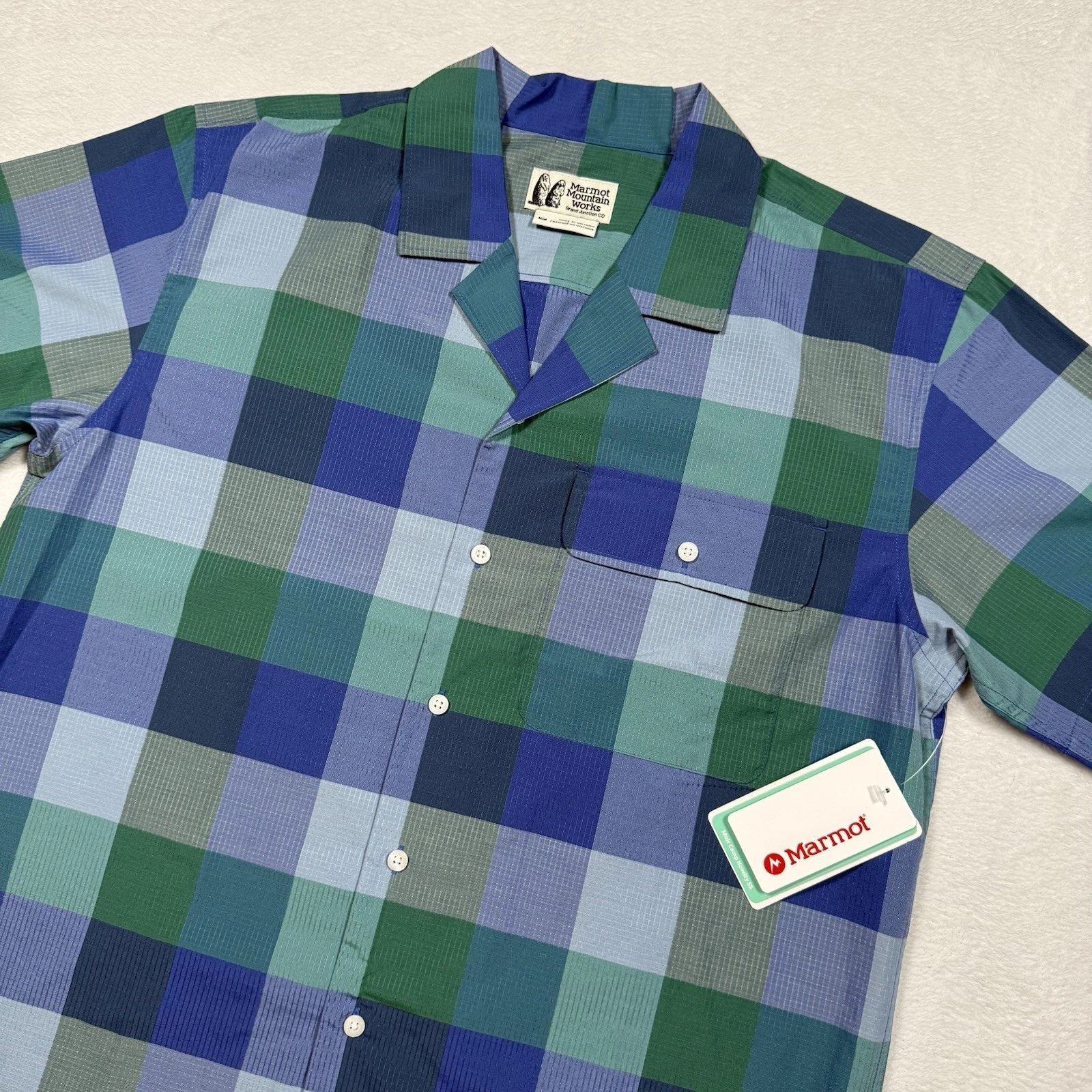 Marmot Button Up Shirt Medium Blue Green Plaid Trail Short Sleeve Lightweight