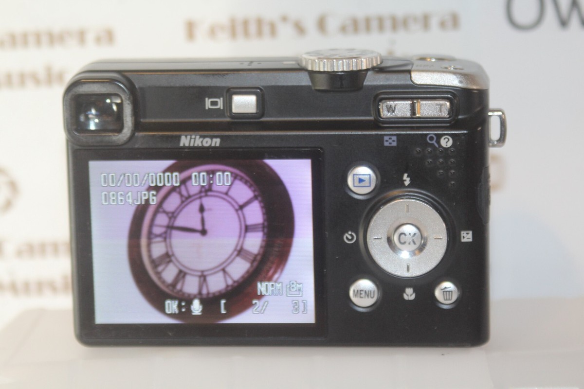 NIKON Coolpix P60 Digital Camera 8.1MP parts or repair good
