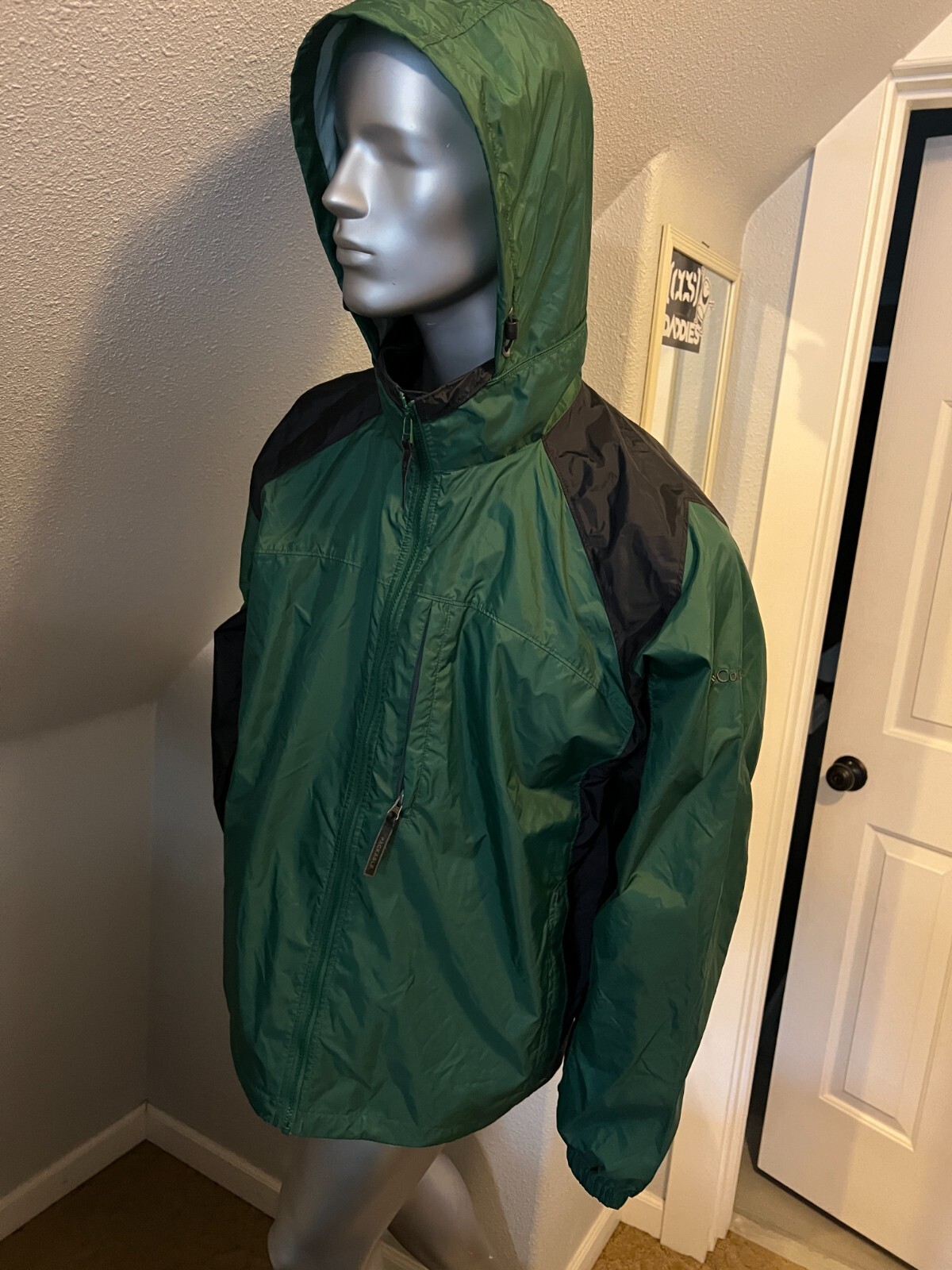 Columbia X.C.O. Windproof Rain Jacket Size L
